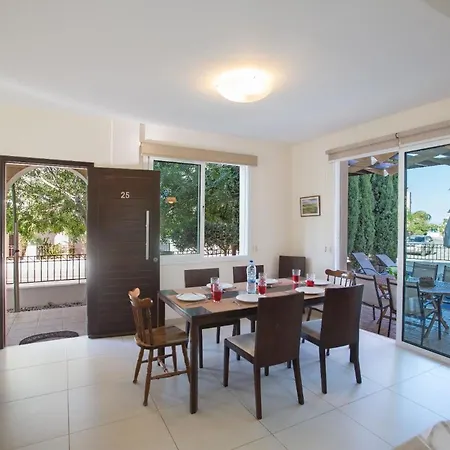 Ferienhaus Mit Privatpool Fur 8 Personen Ca 140 Qm In Pernera, Sudkuste Von Zypern Protaras