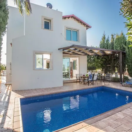 Casa vacanze Ferienhaus Mit Privatpool Fur 8 Personen Ca 140 Qm In Pernera, Sudkuste Von Zypern