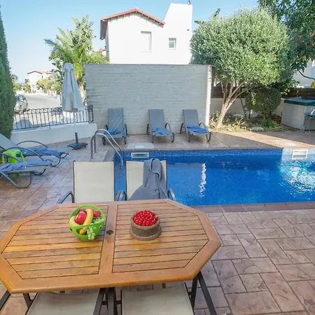 Ferienhaus Mit Privatpool Fur 8 Personen Ca 140 Qm In Pernera, Sudkuste Von Zypern * Protaras