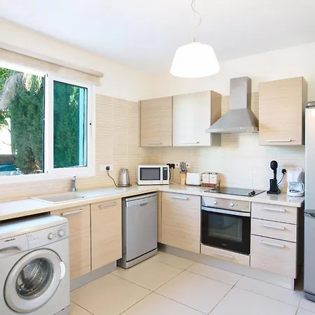 Ferienhaus Mit Privatpool Fur 8 Personen Ca 140 Qm In Pernera, Sudkuste Von Zypern Πρωταράς
