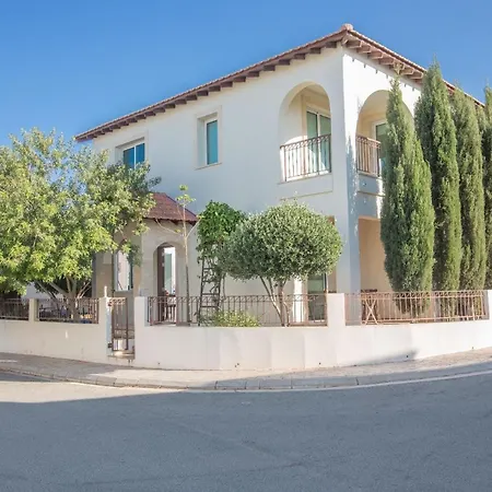 Ferienhaus Mit Privatpool Fur 8 Personen Ca 140 Qm In Pernera, Sudkuste Von Zypern *